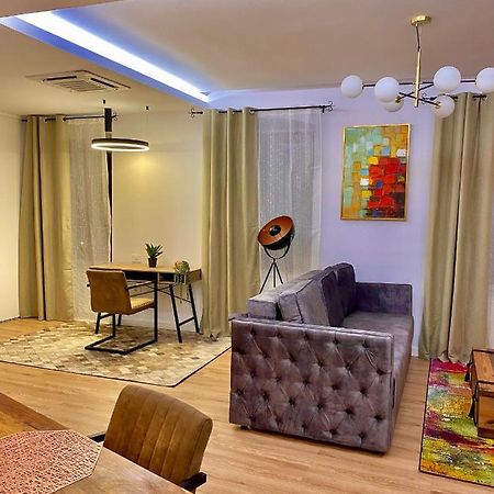 Appartement Blancris Boutique à Braşov Extérieur photo