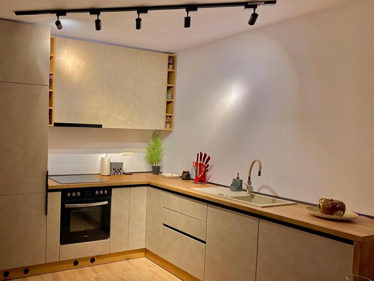 Appartement Blancris Boutique à Braşov Extérieur photo
