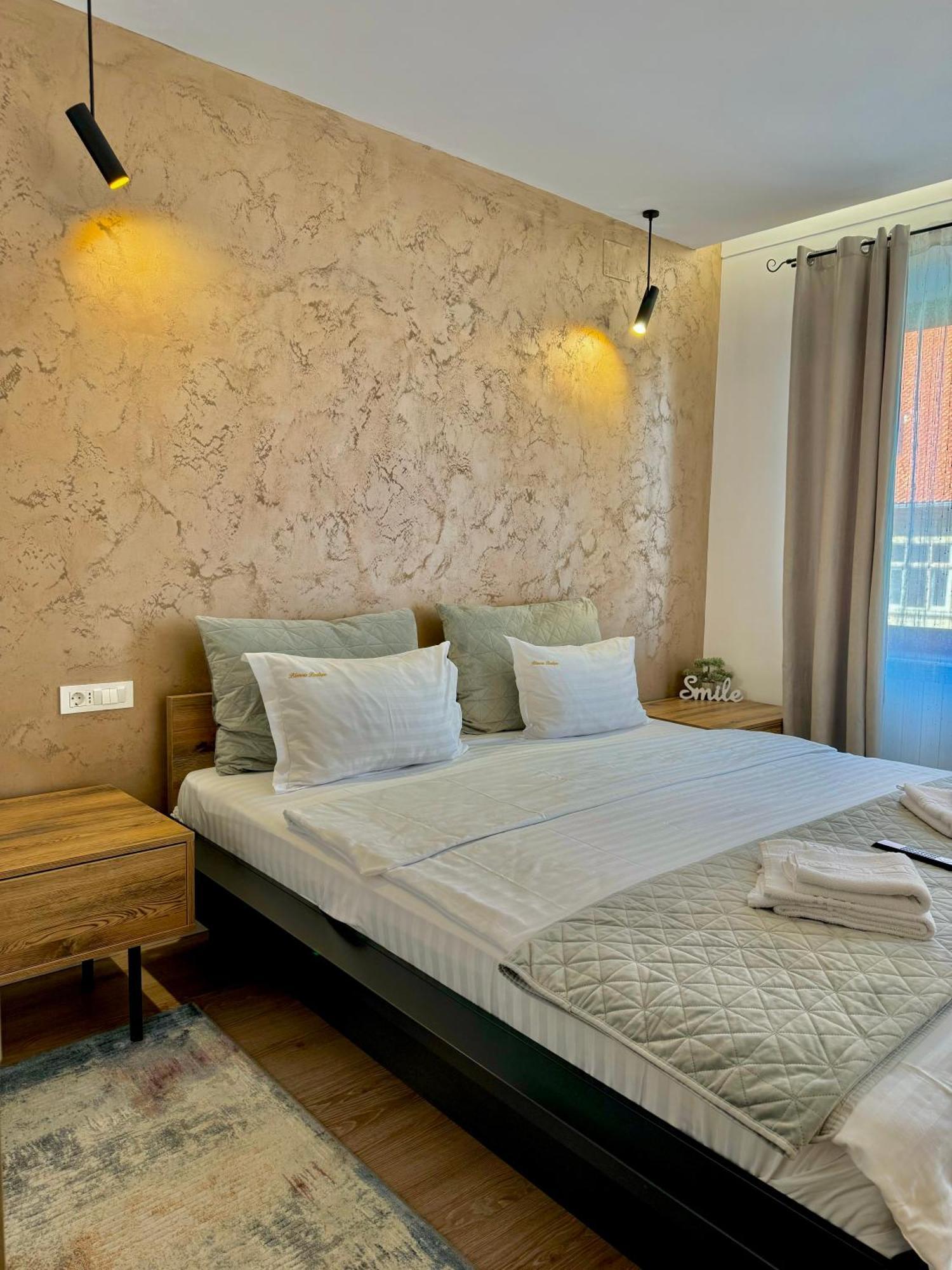 Appartement Blancris Boutique à Braşov Extérieur photo