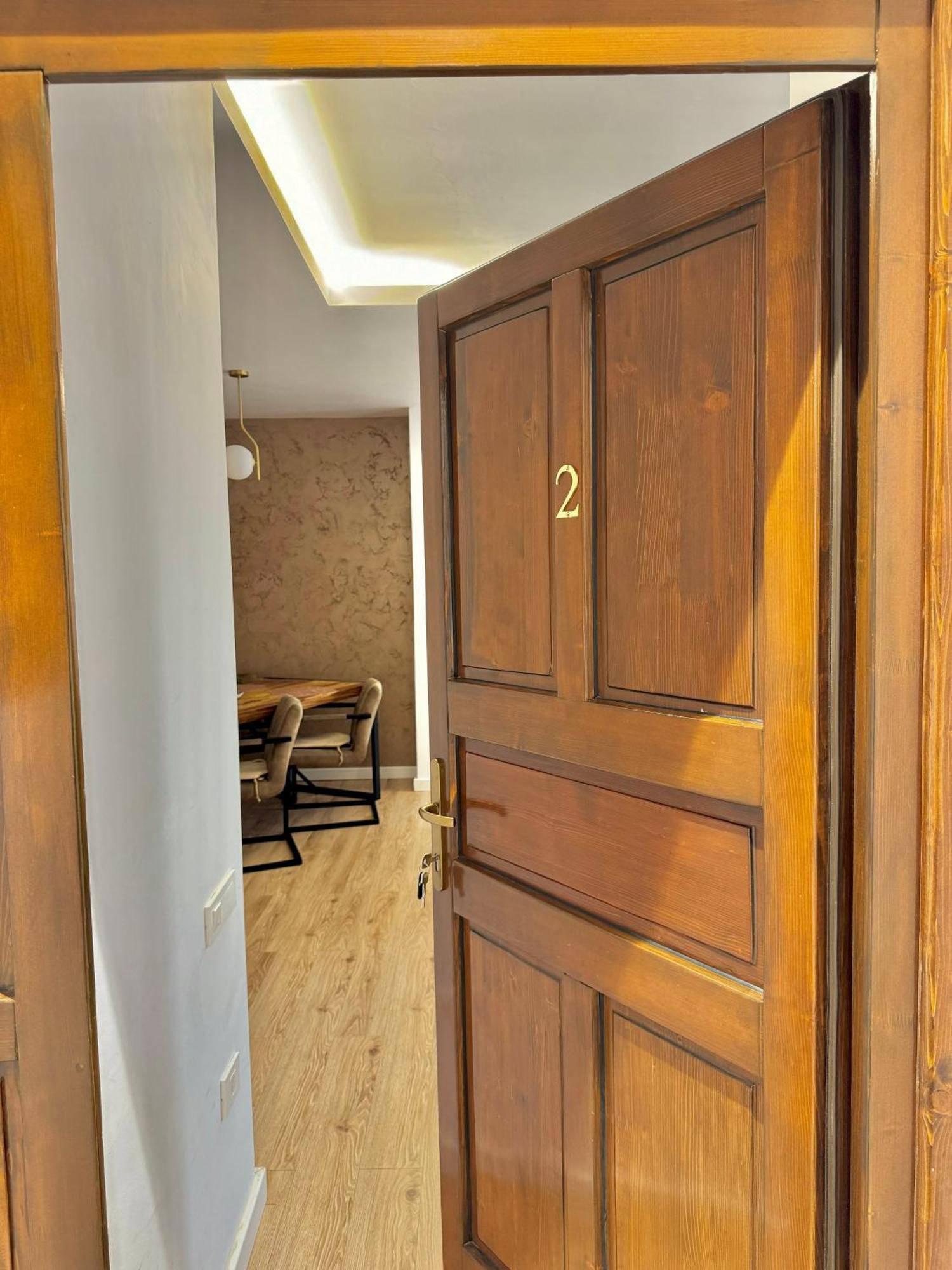 Appartement Blancris Boutique à Braşov Extérieur photo