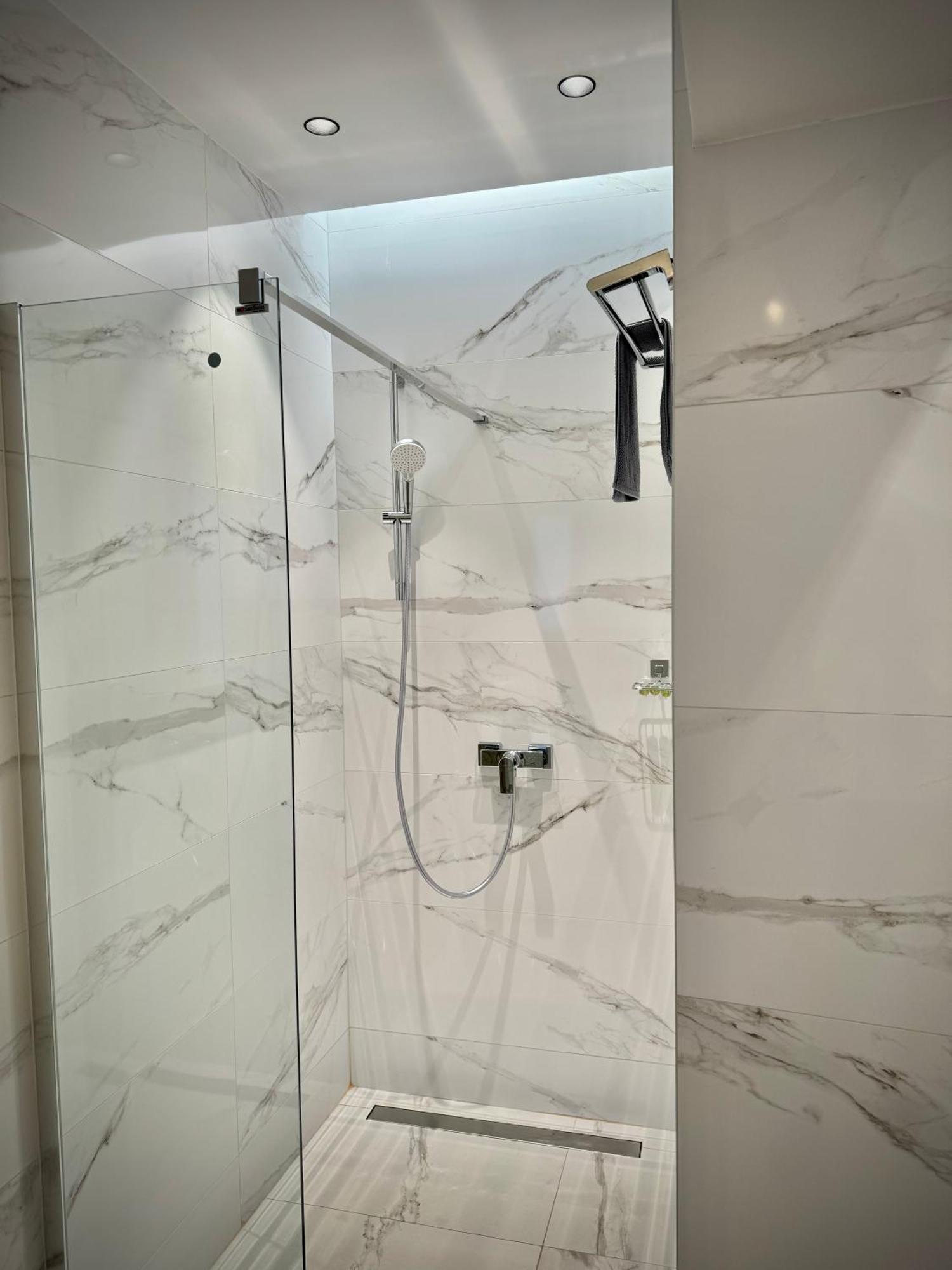 Appartement Blancris Boutique à Braşov Extérieur photo