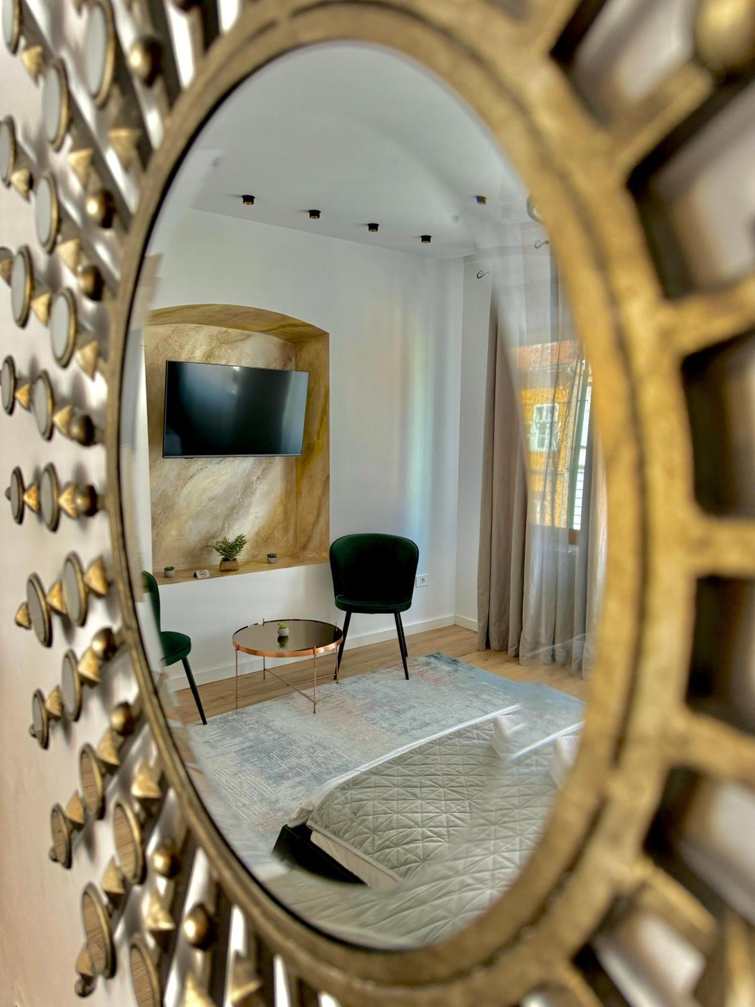 Appartement Blancris Boutique à Braşov Extérieur photo